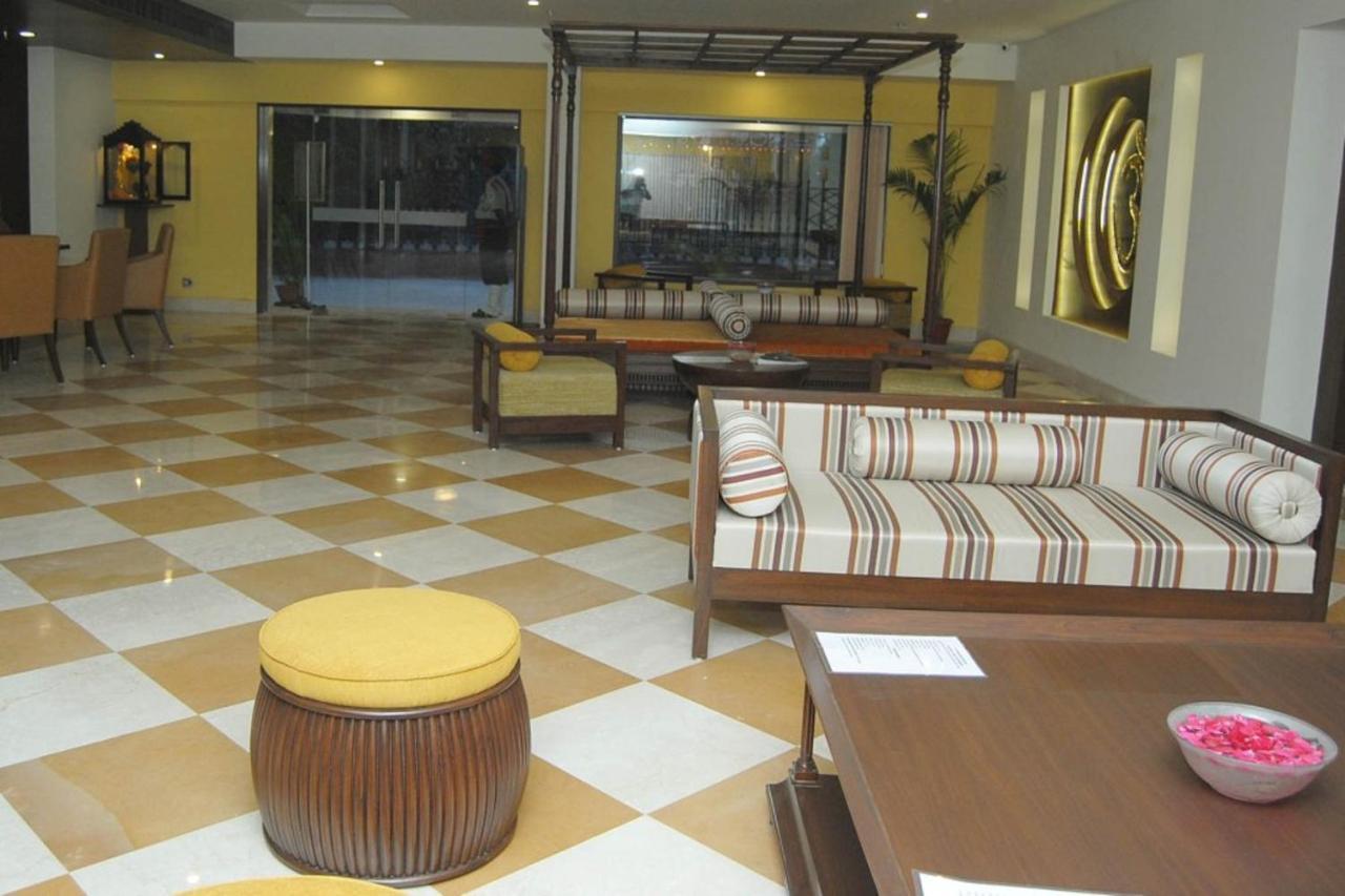 Hotel Abigail Goradia's Shirdi Exterior foto