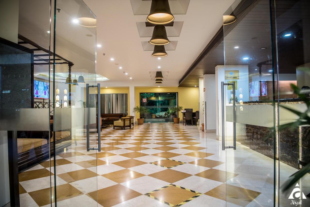 Hotel Abigail Goradia's Shirdi Exterior foto