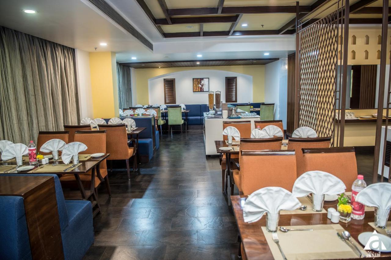 Hotel Abigail Goradia's Shirdi Exterior foto